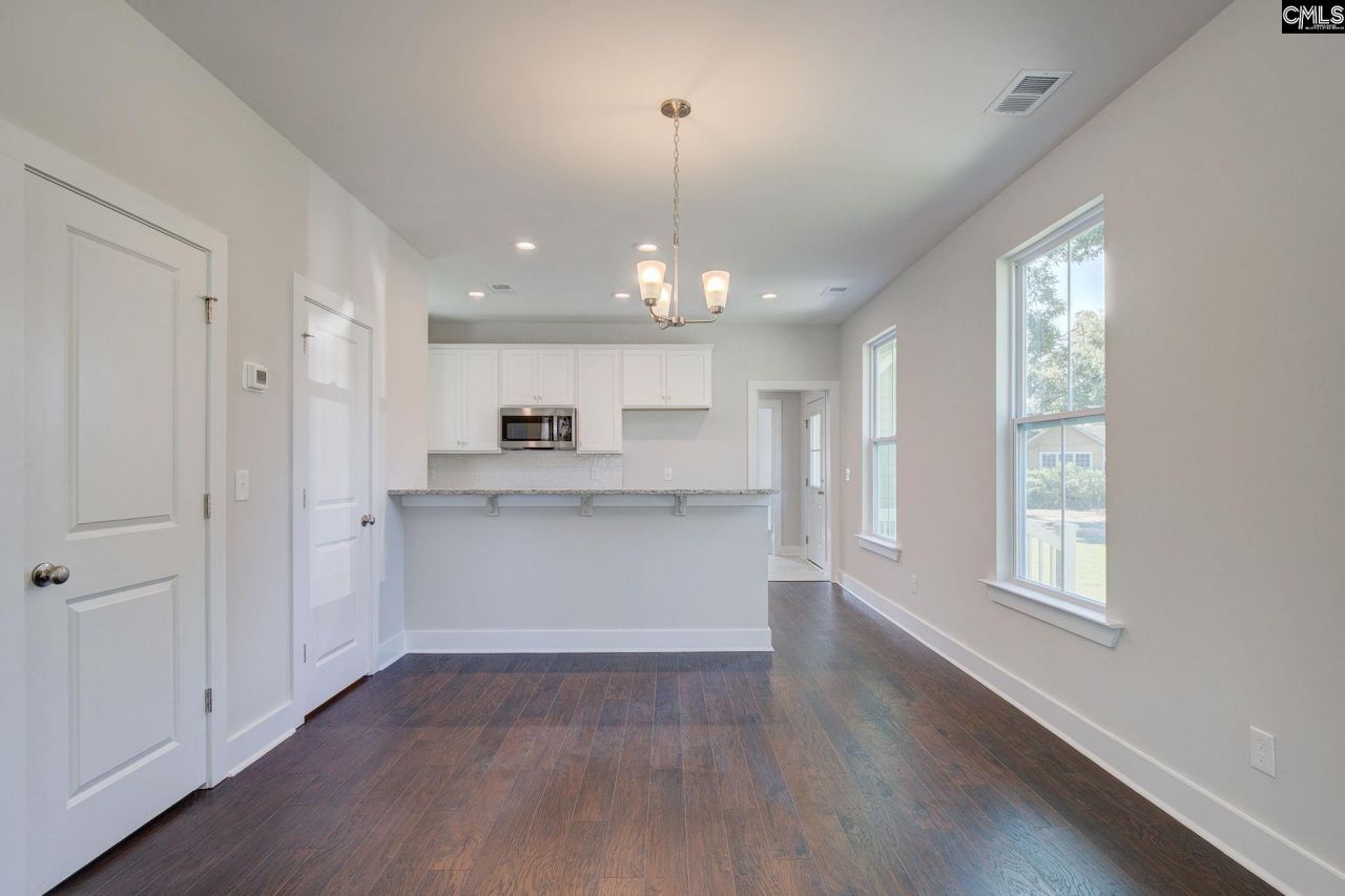 762 Poplar Street Photo 11