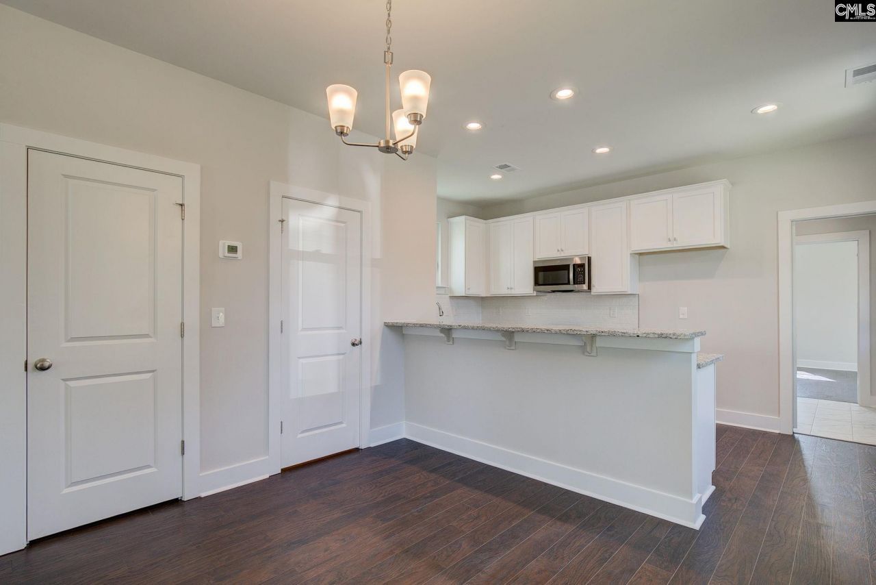 762 Poplar Street Photo 12