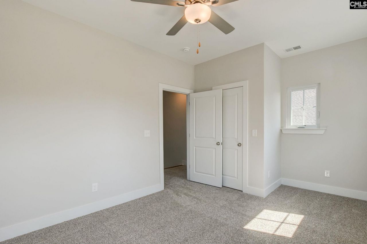 762 Poplar Street Photo 23