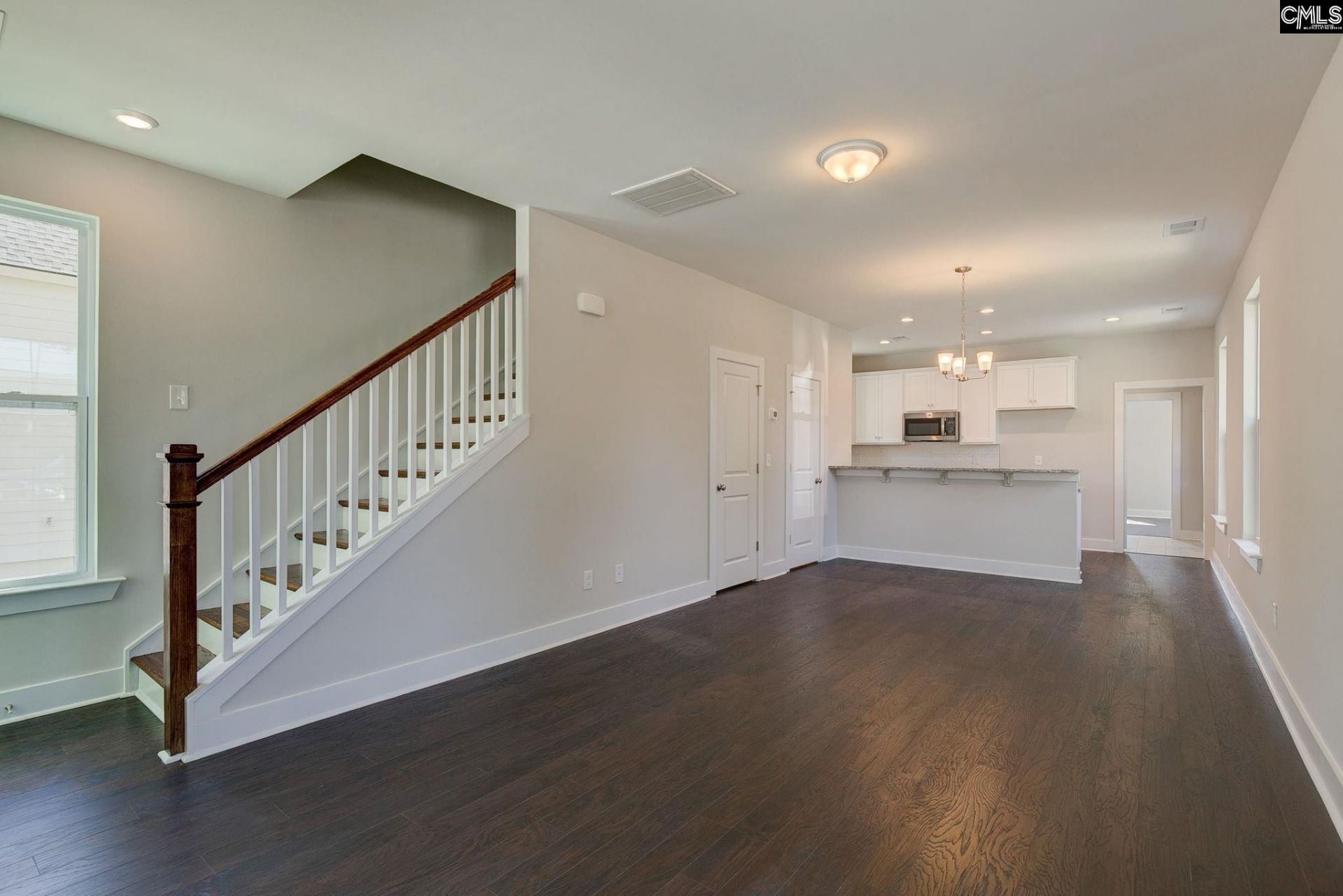 762 Poplar Street Photo 7