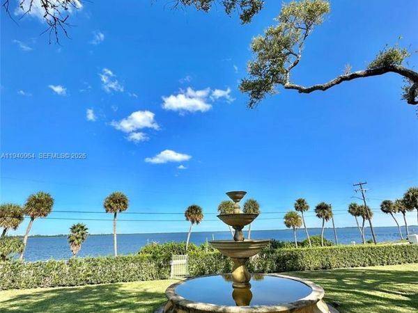 2611 S Indian River Dr, Fort Pierce, FL 34950