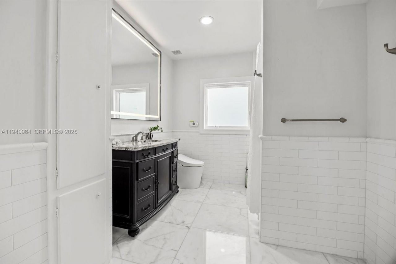 2611 S Indian River Dr, Fort Pierce, FL 34950 Photo