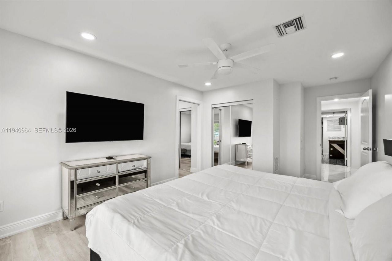 2611 S Indian River Dr, Fort Pierce, FL 34950 Photo