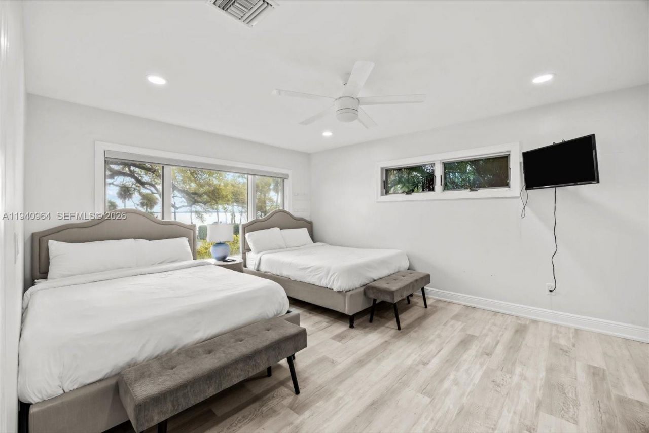 2611 S Indian River Dr, Fort Pierce, FL 34950 Photo