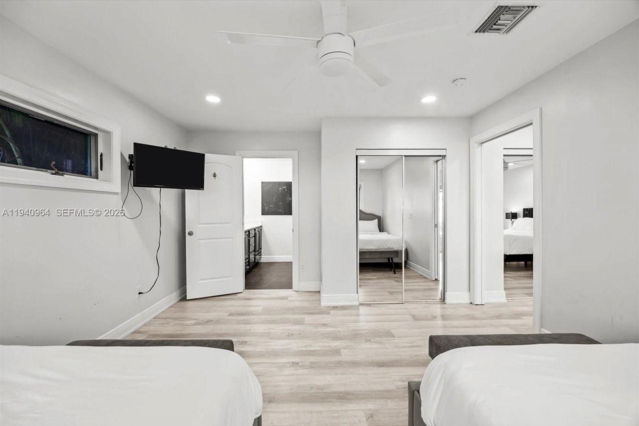 2611 S Indian River Dr, Fort Pierce, FL 34950 Photo