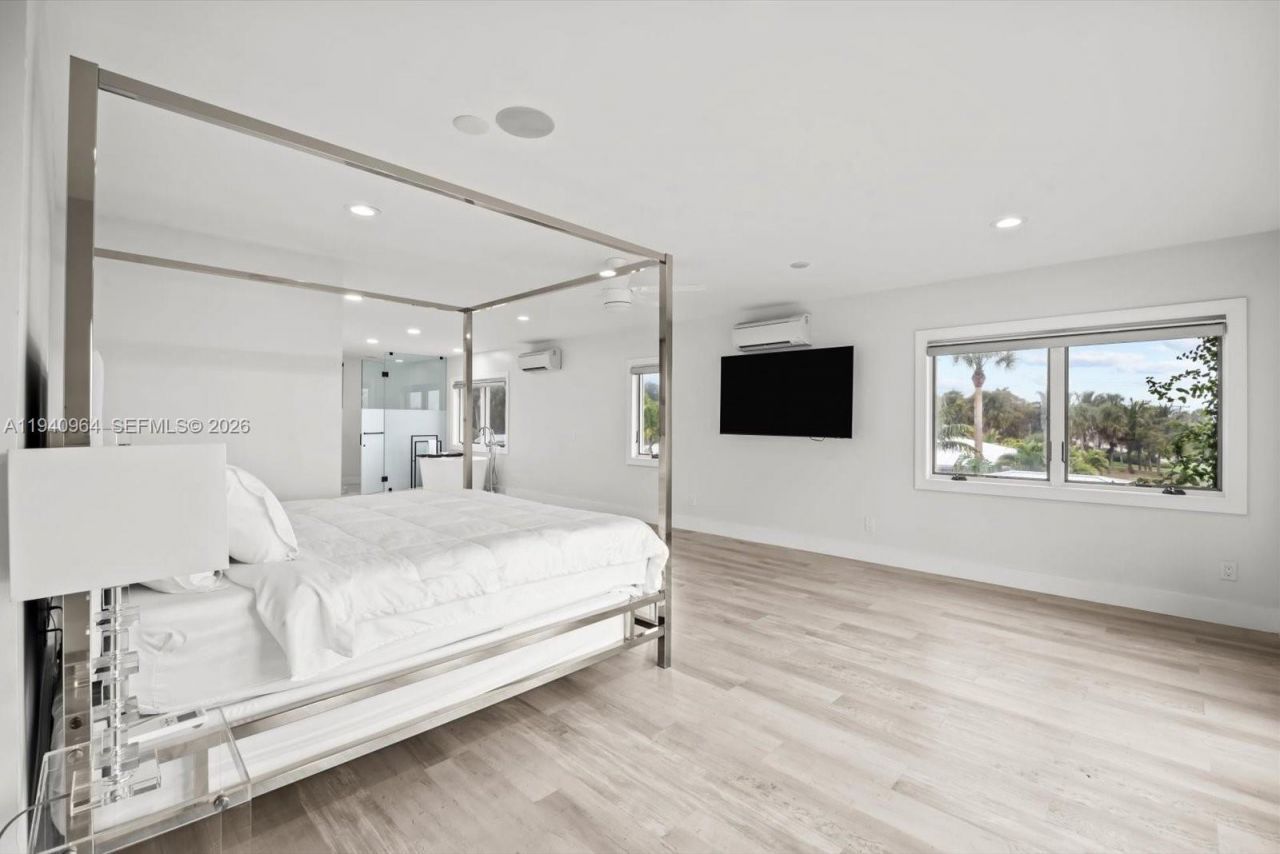 2611 S Indian River Dr, Fort Pierce, FL 34950 Photo