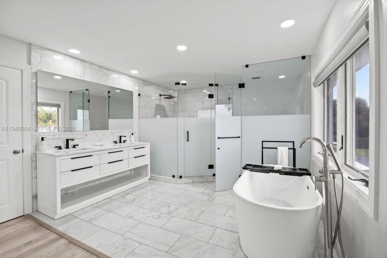 2611 S Indian River Dr, Fort Pierce, FL 34950 Photo