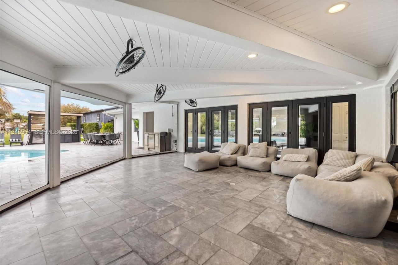 2611 S Indian River Dr, Fort Pierce, FL 34950 Photo