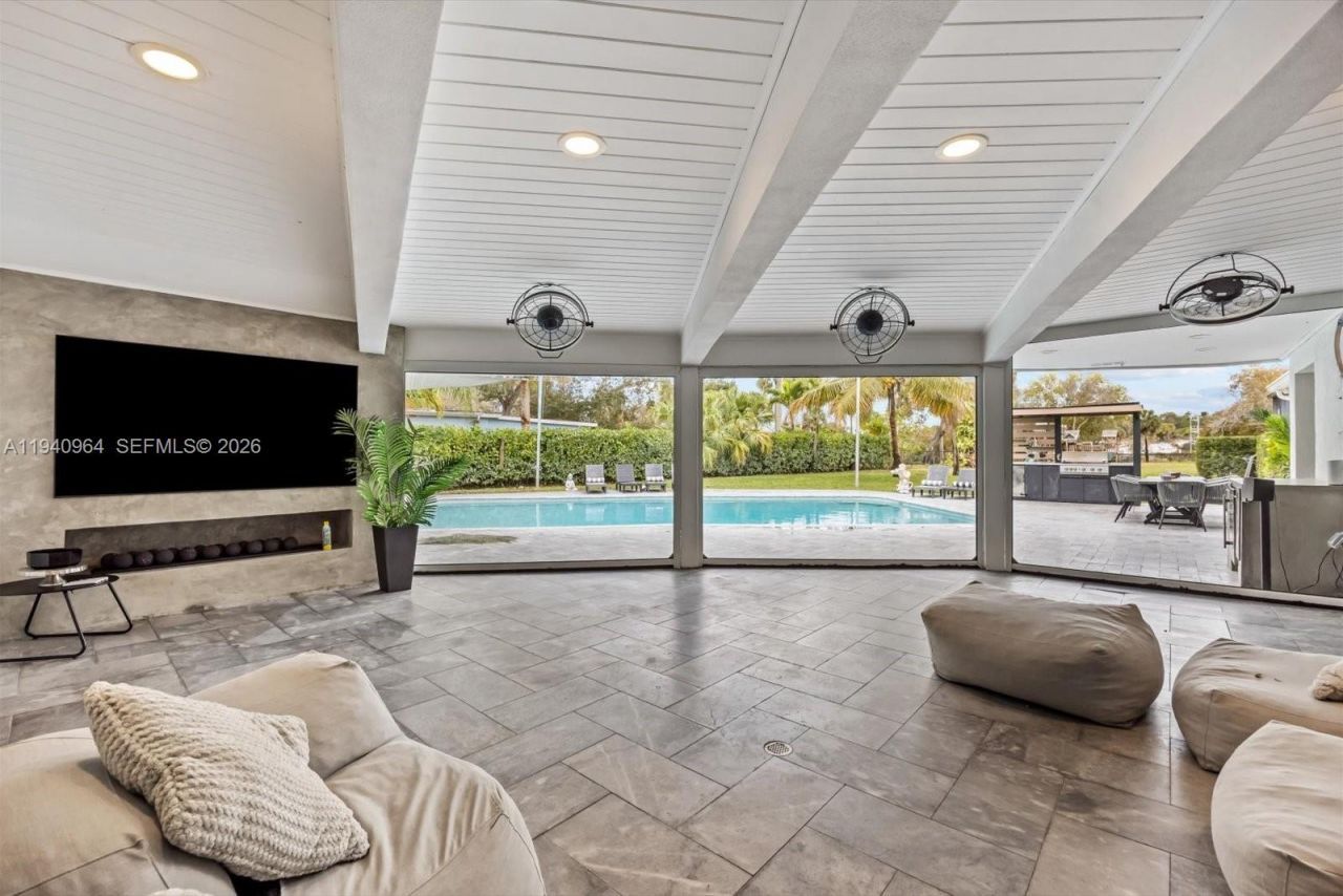 2611 S Indian River Dr, Fort Pierce, FL 34950 Photo