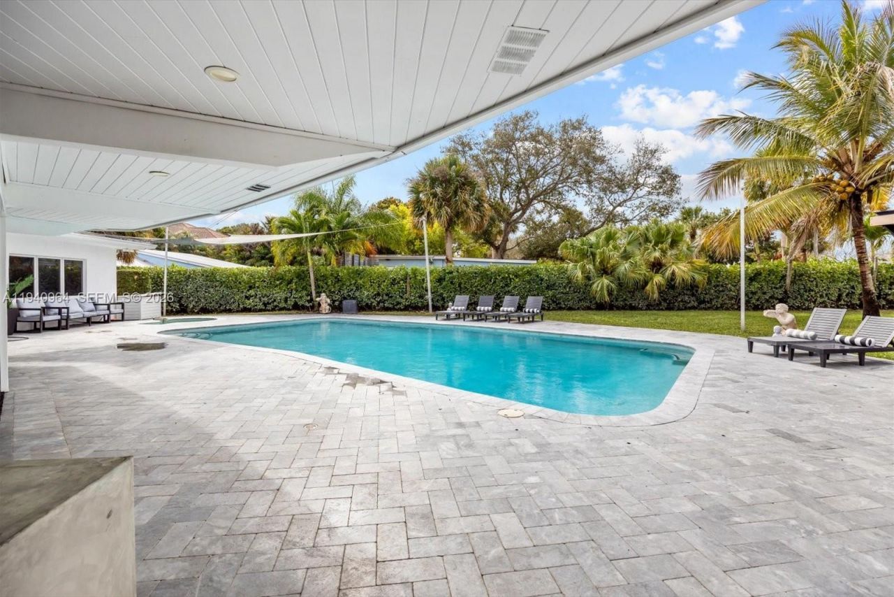 2611 S Indian River Dr, Fort Pierce, FL 34950 Photo