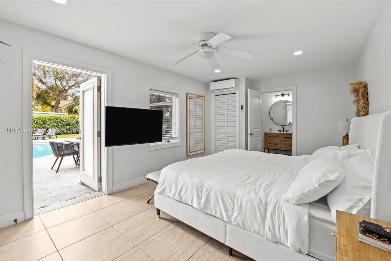 2611 S Indian River Dr, Fort Pierce, FL 34950 Photo