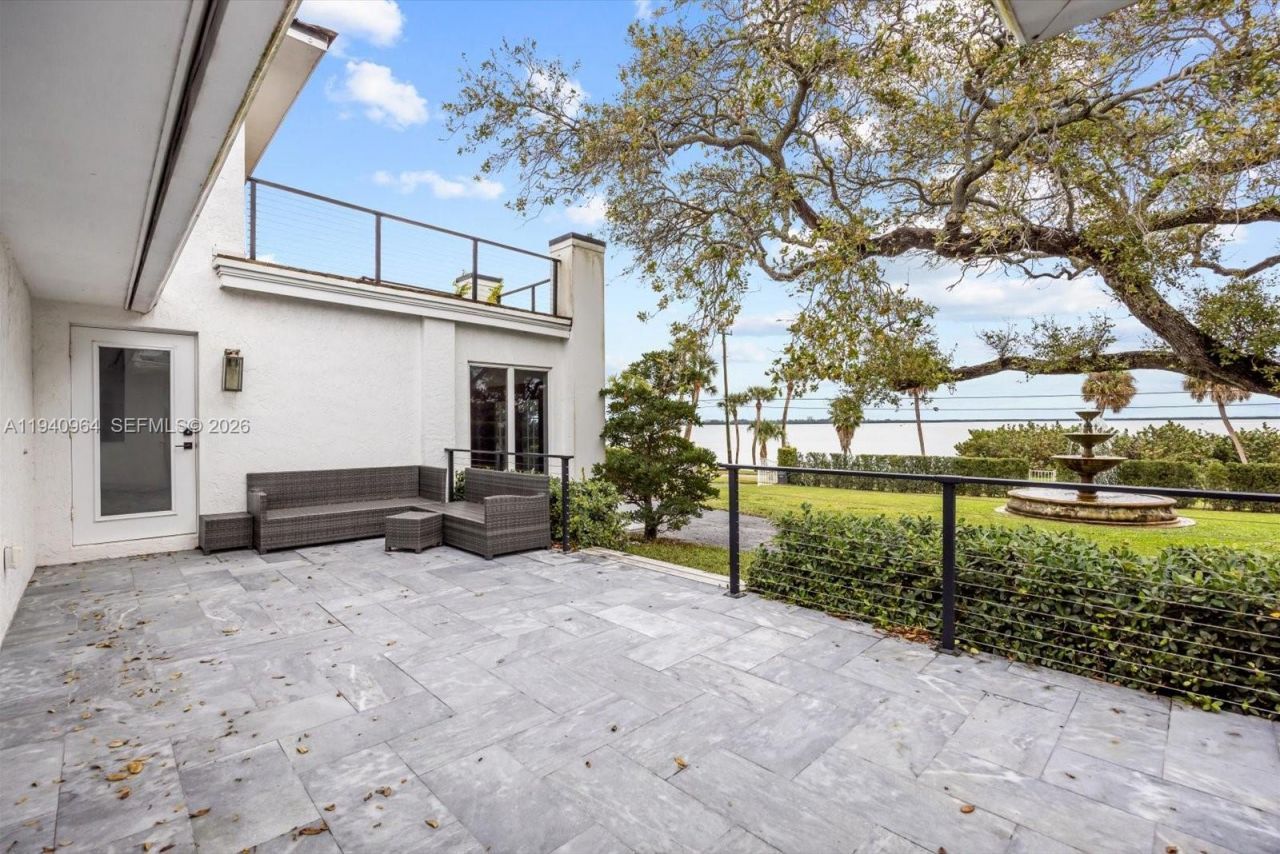 2611 S Indian River Dr, Fort Pierce, FL 34950 Photo