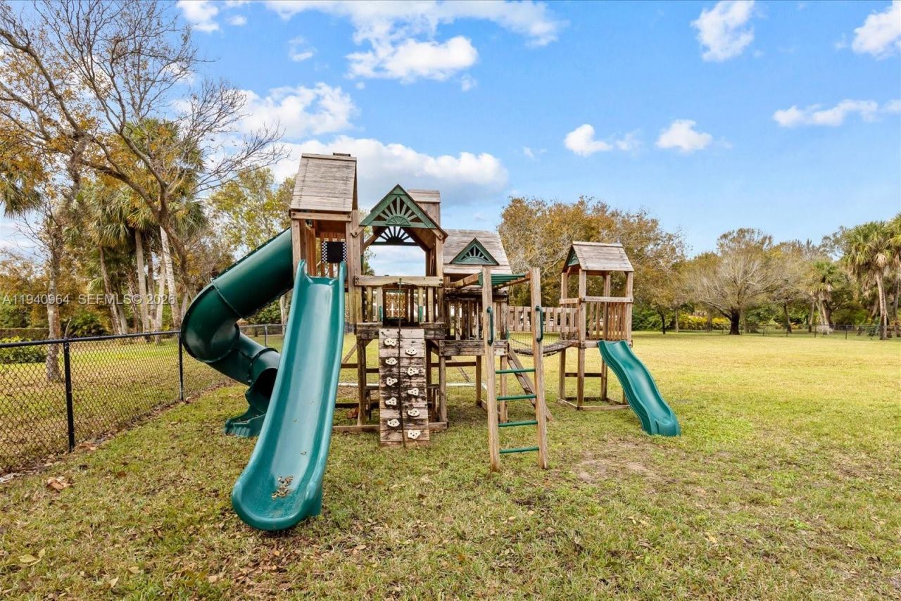 2611 S Indian River Dr, Fort Pierce, FL 34950 Photo