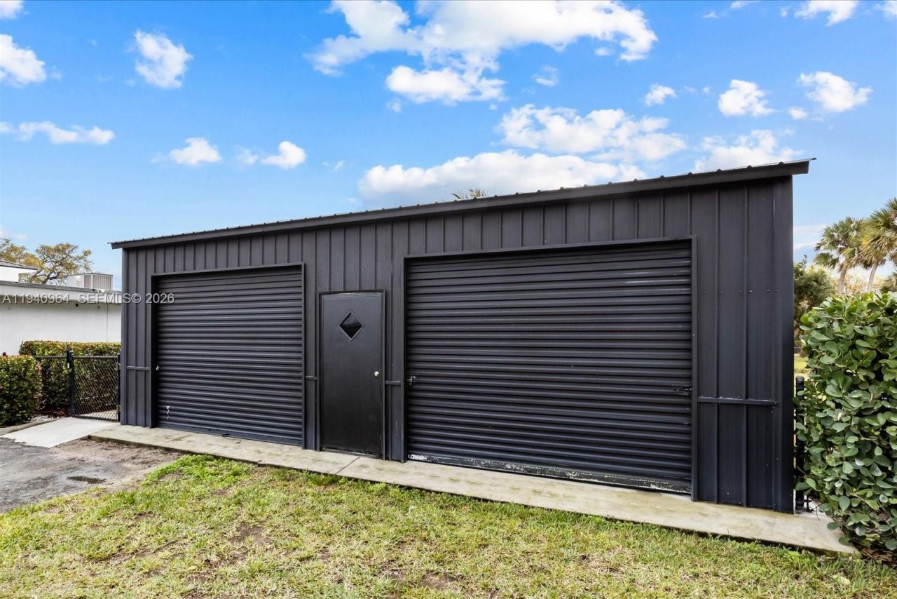 2611 S Indian River Dr, Fort Pierce, FL 34950 Photo