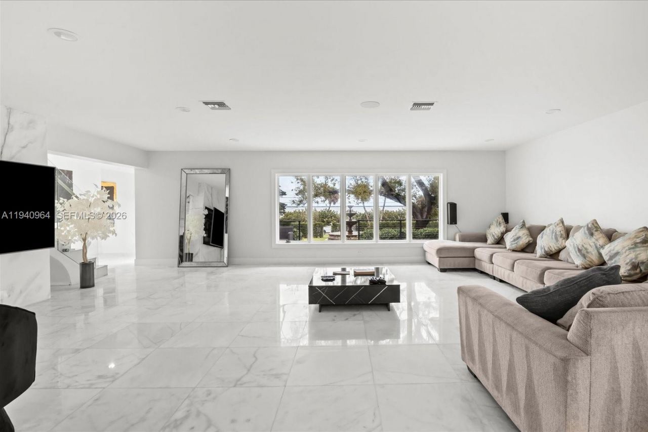 2611 S Indian River Dr, Fort Pierce, FL 34950 Photo