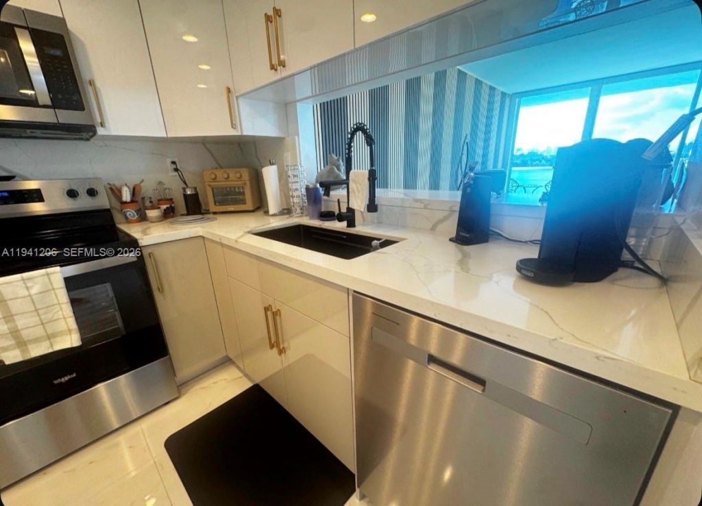 650 West Ave, Unit 508, Miami Beach, FL 33139 Photo