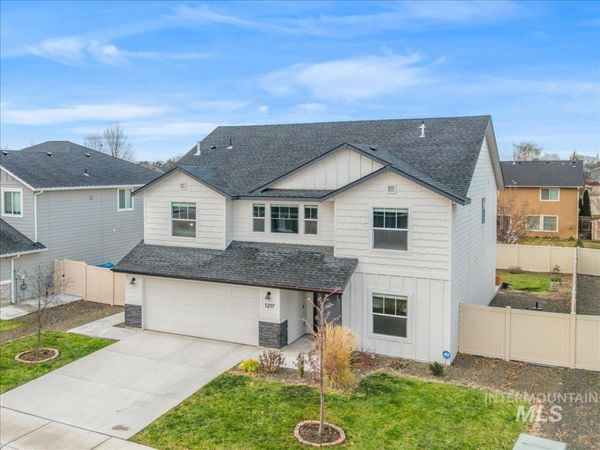 1217 N Bowknot Lake Ave, Star, ID 83669