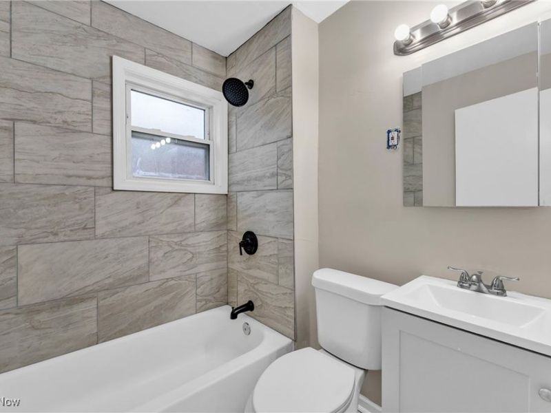 15008 Sylvia Avenue, Cleveland, OH 44110 Photo 14