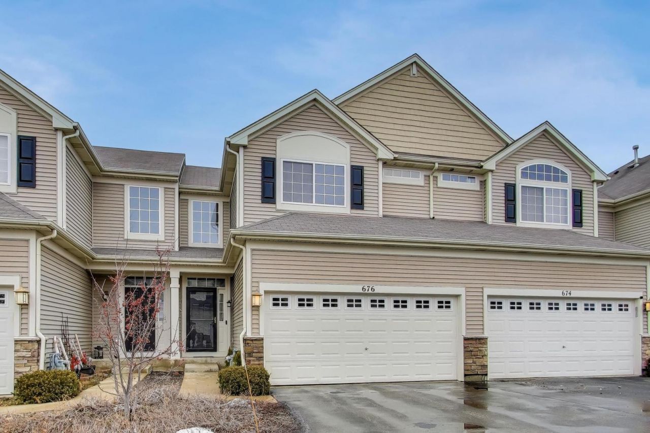 676 S Jade Lane, Unit 676, Round Lake, IL 60073 Main Photo