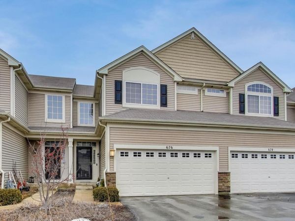 676 S Jade Lane, Unit 676, Round Lake, IL 60073