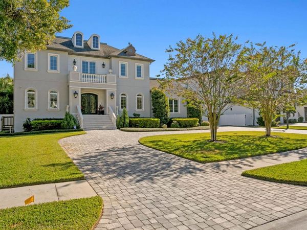 2604 S BRYANT CIRCLE, TAMPA, FL 33629