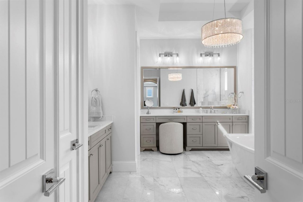 2604 S Bryant Circle, Tampa, FL 33629 Photo