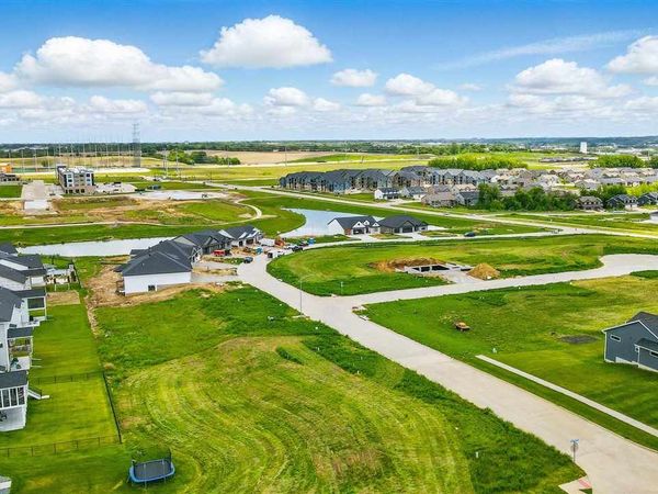 604 Rock Ridge Rd, Tiffin, IA 52340