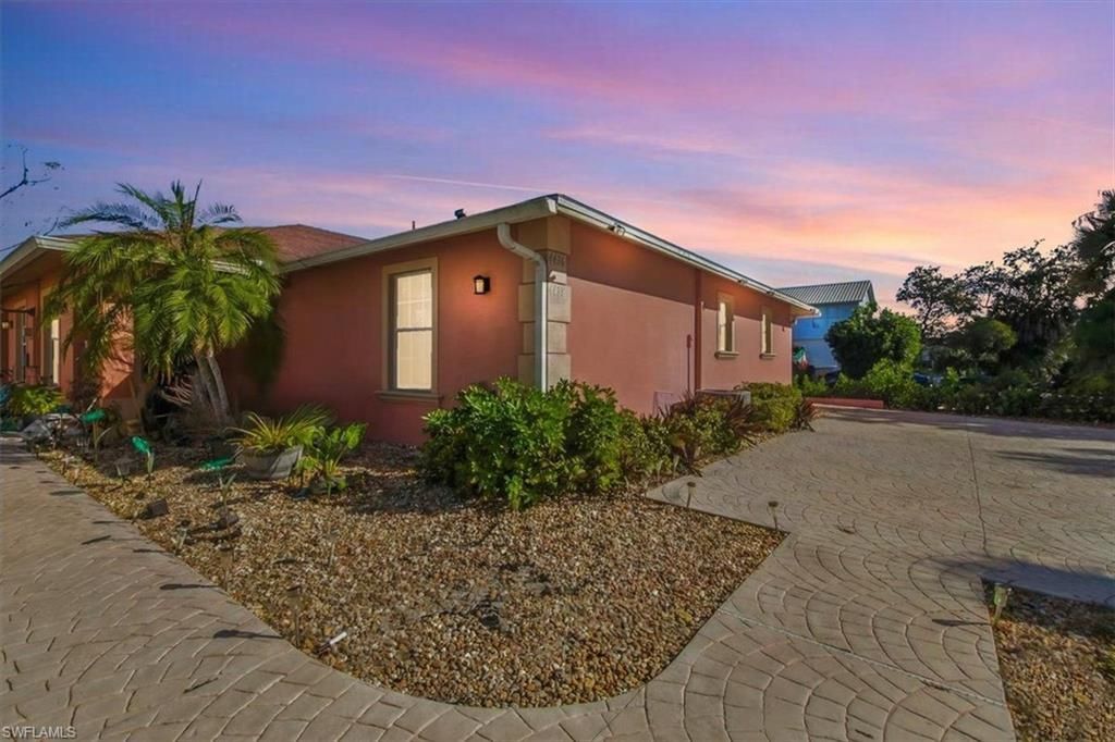 4438 Pine Lake Rd, Bonita Springs, FL 34134 Photo