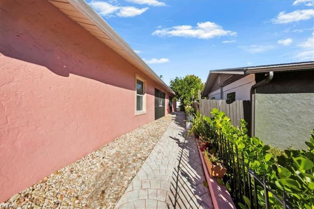 4438 Pine Lake Rd, Bonita Springs, FL 34134 Photo