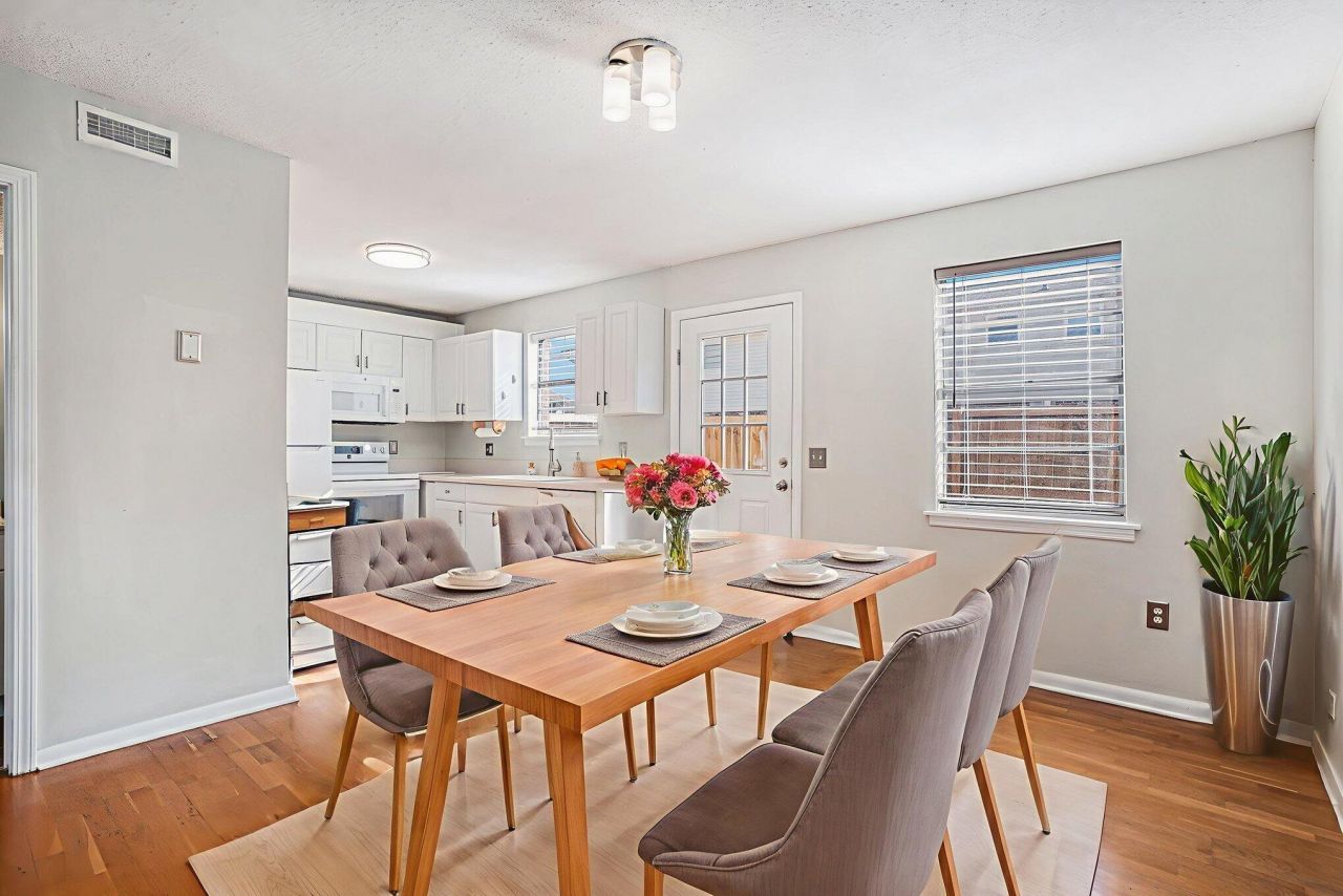 415 Parkdale Drive Photo 11