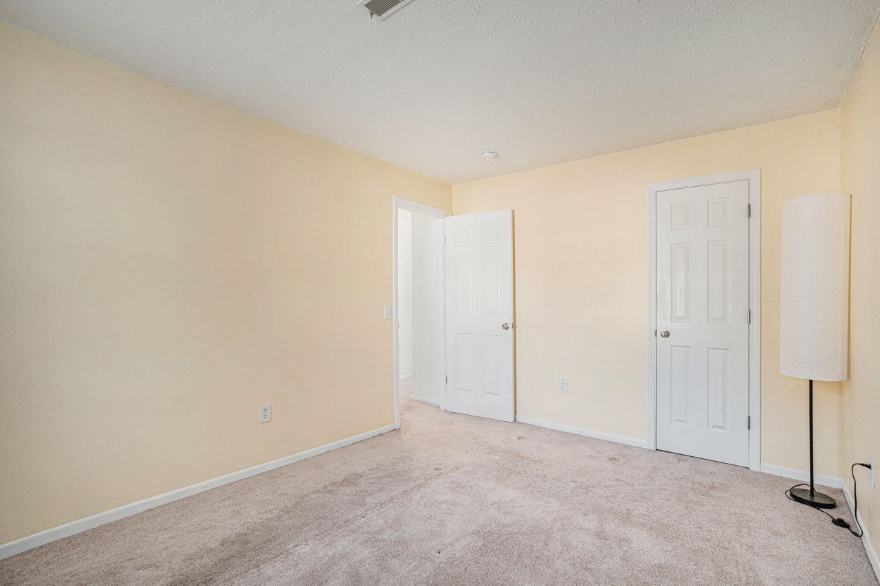 415 Parkdale Drive Photo 18