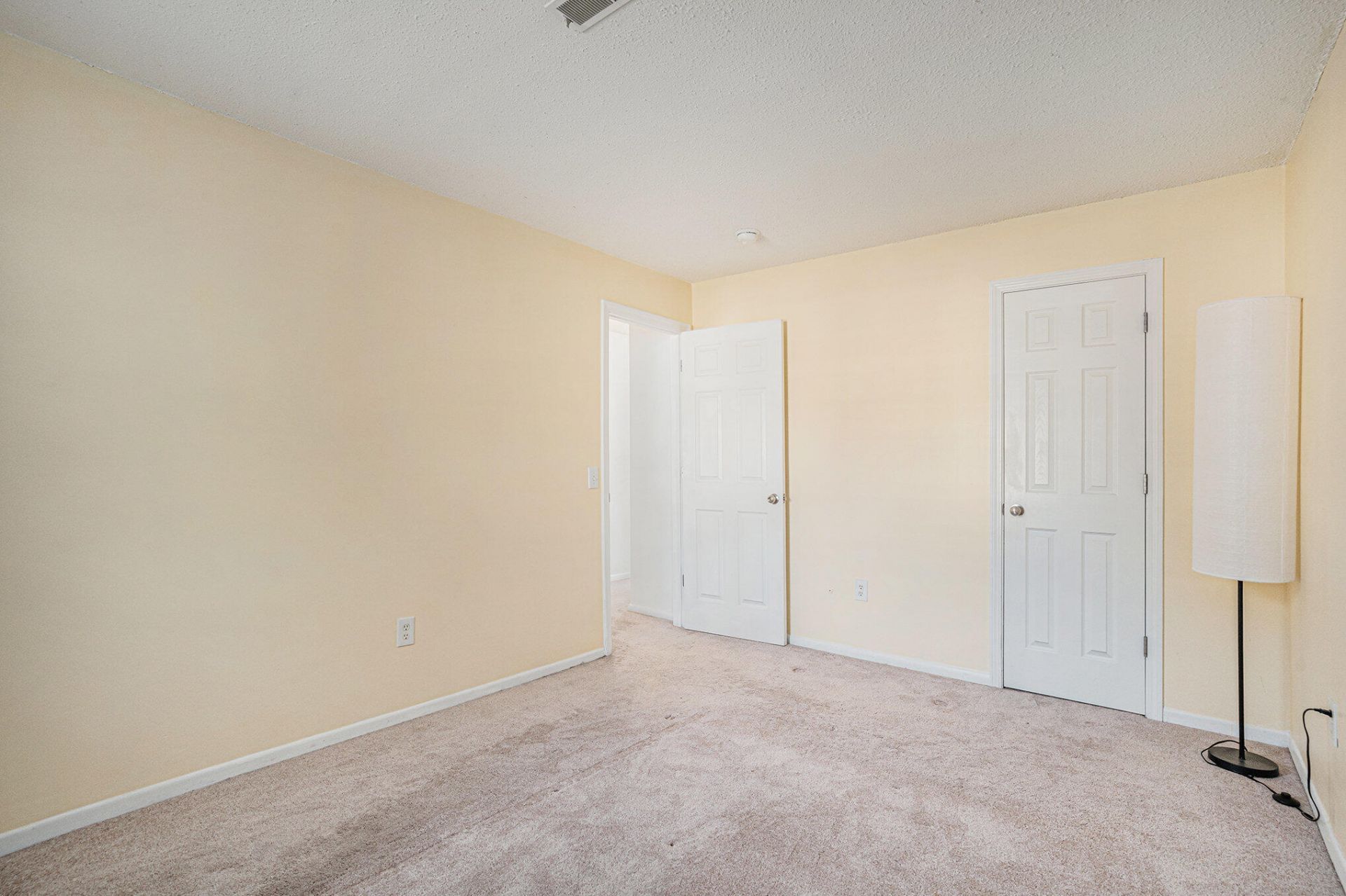 415 Parkdale Drive Photo 19