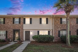 415 Parkdale Drive photo 4
