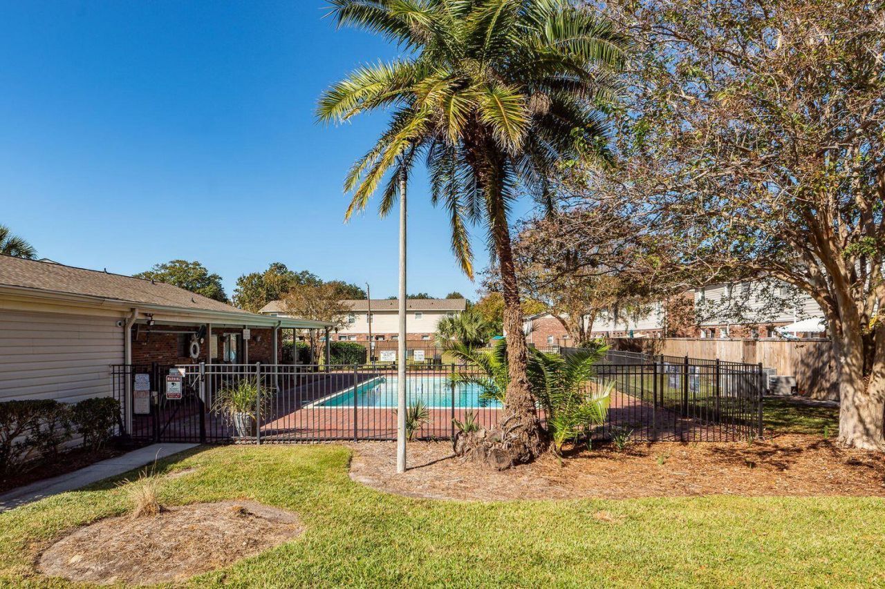 415 Parkdale Drive Photo 38