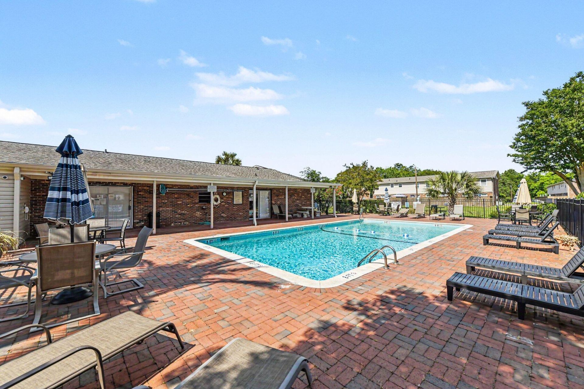 415 Parkdale Drive Photo 39