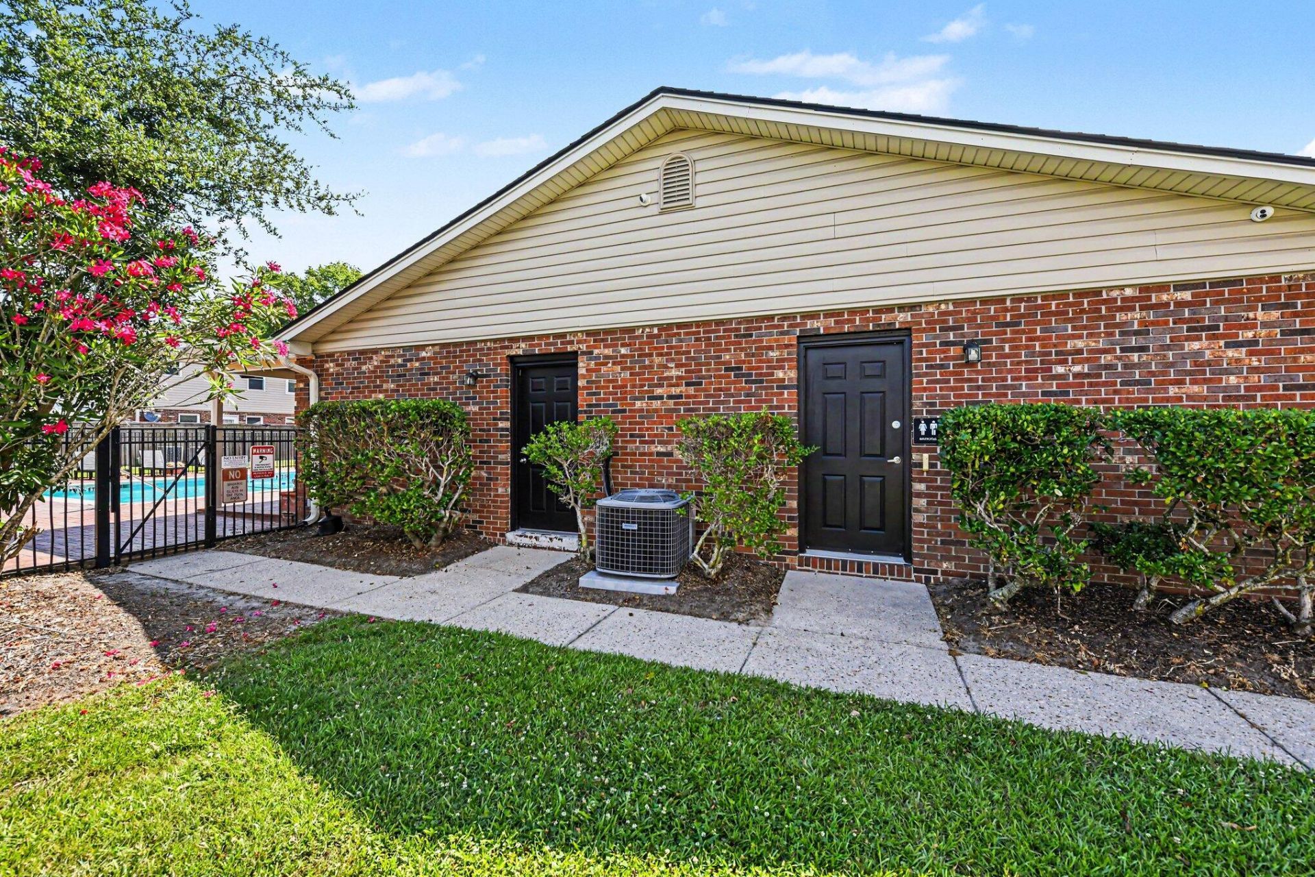 415 Parkdale Drive Photo 43