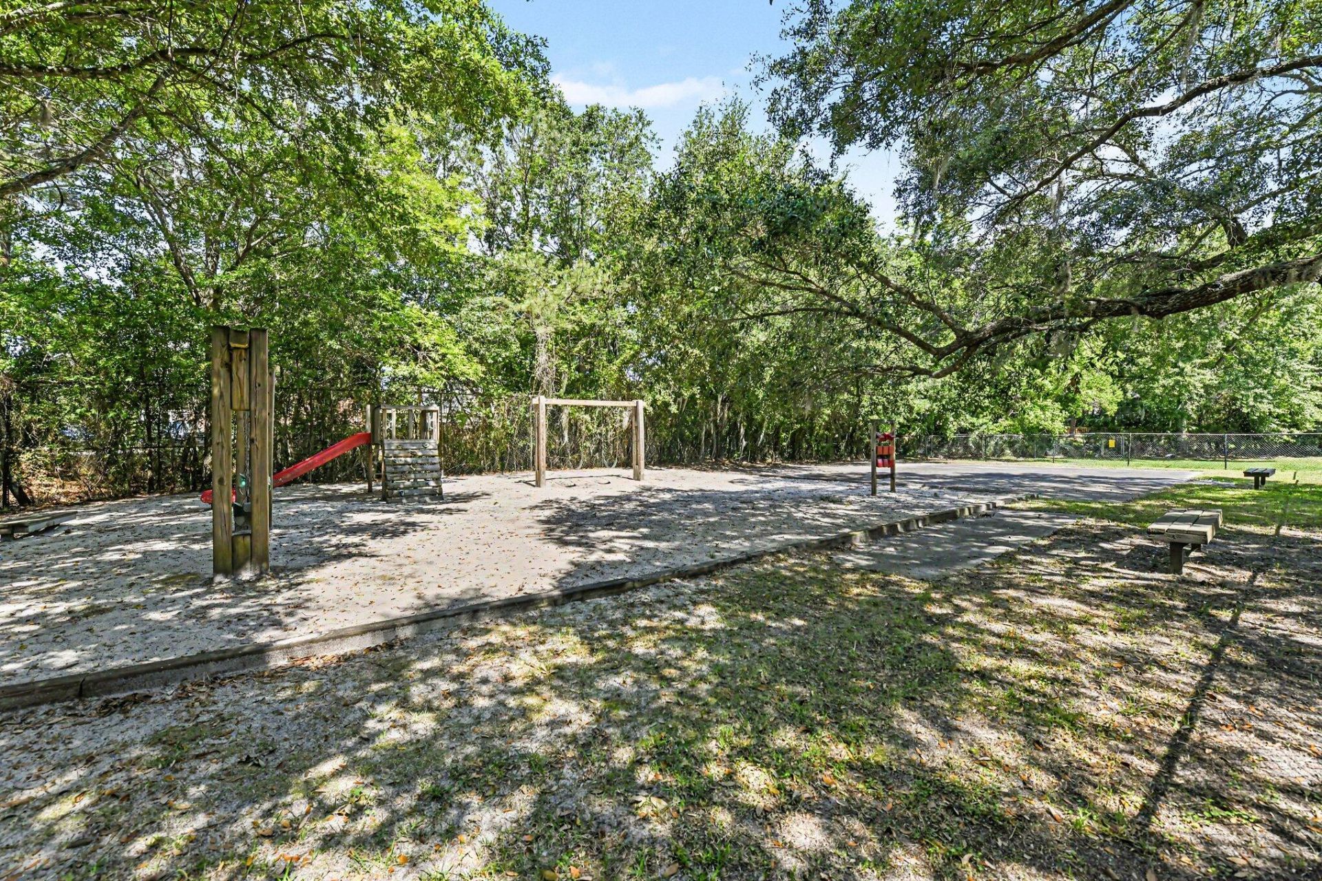 415 Parkdale Drive Photo 45