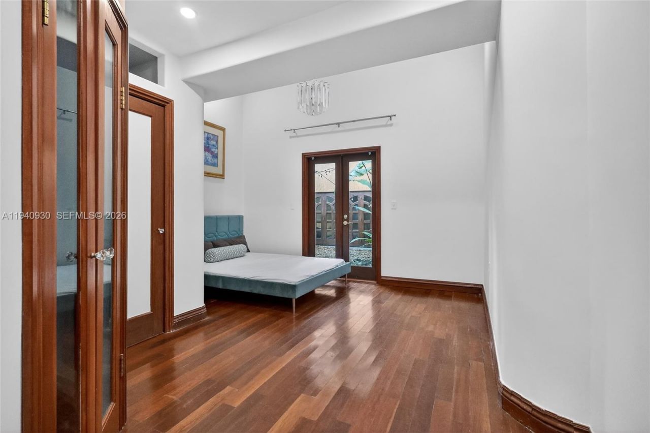 1852 SW 2nd Ave, Miami, FL 33129 Photo