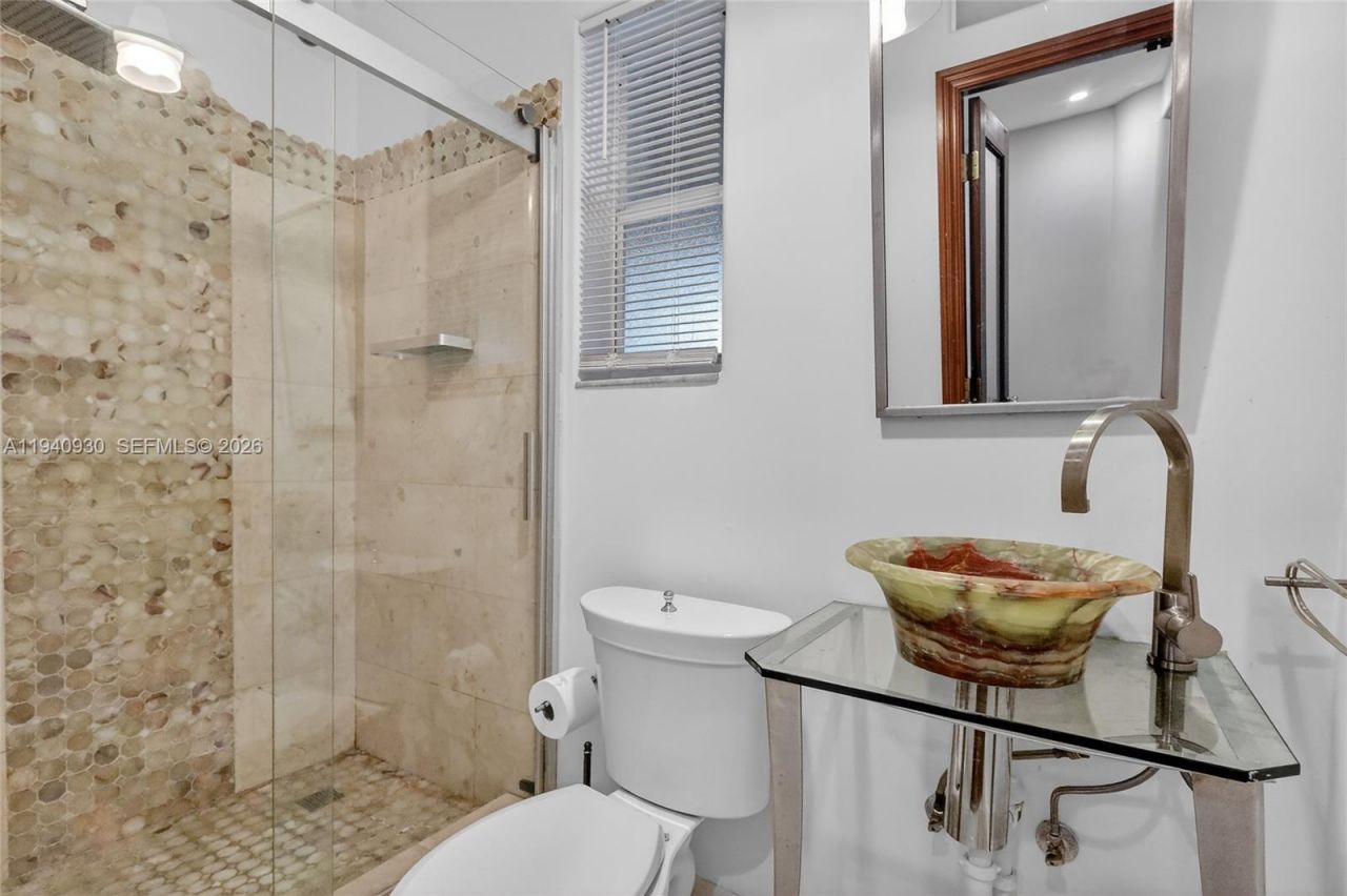 1852 SW 2nd Ave, Miami, FL 33129 Photo