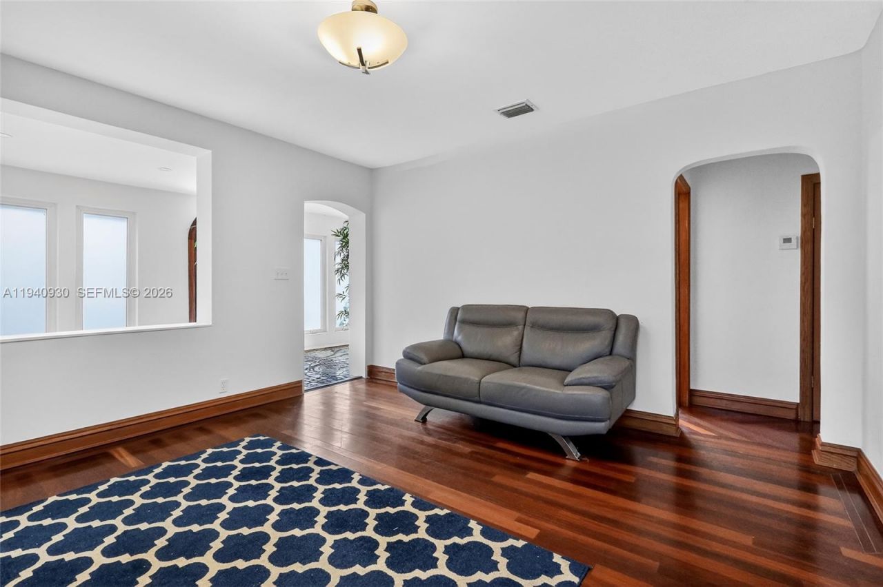 1852 SW 2nd Ave, Miami, FL 33129 Photo