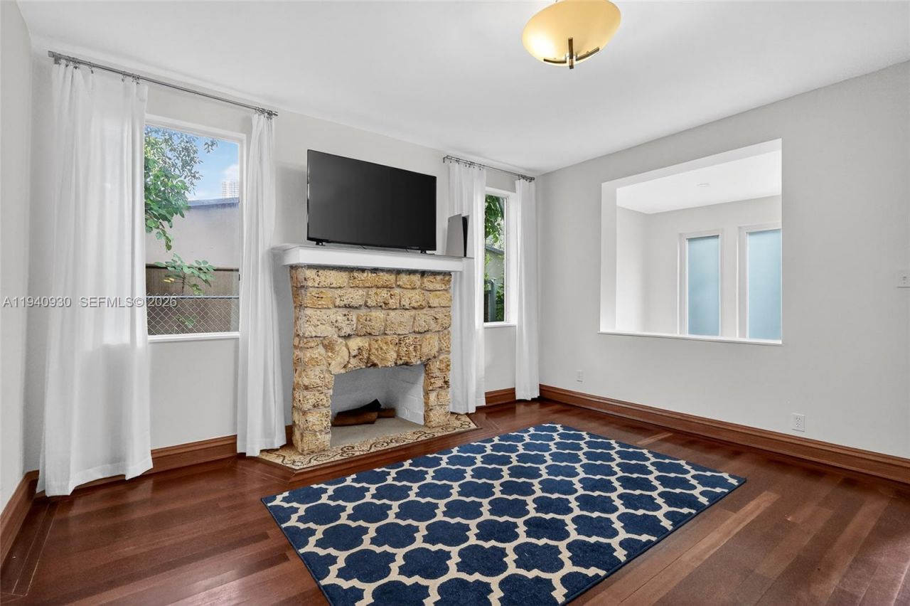 1852 SW 2nd Ave, Miami, FL 33129 Photo