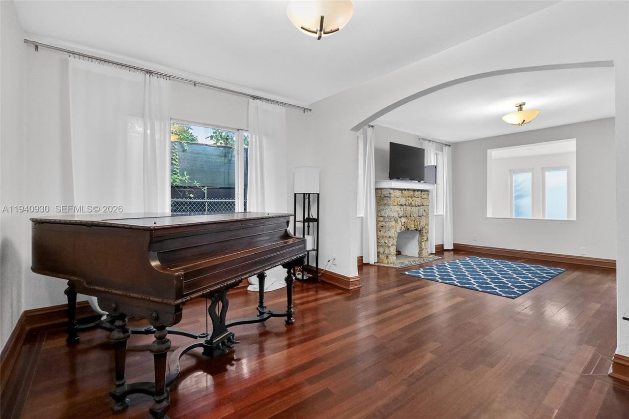 1852 SW 2nd Ave, Miami, FL 33129 Photo