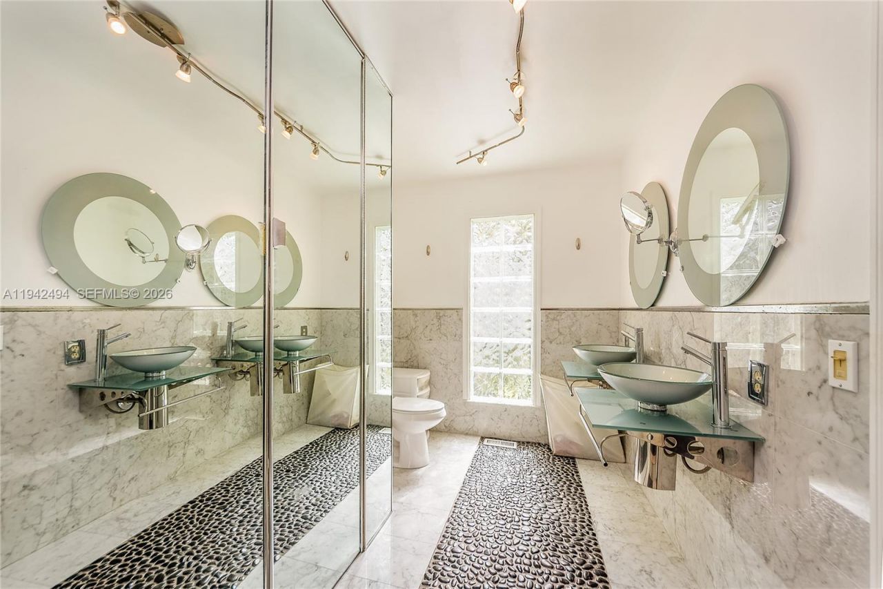 4255 Lennox Dr, Miami, FL 33133 Photo