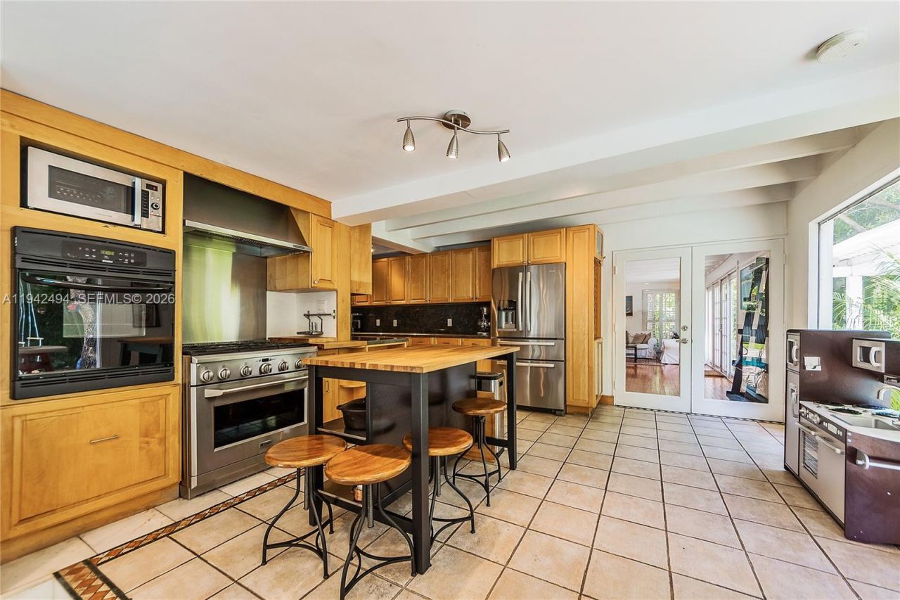 4255 Lennox Dr, Miami, FL 33133 Photo