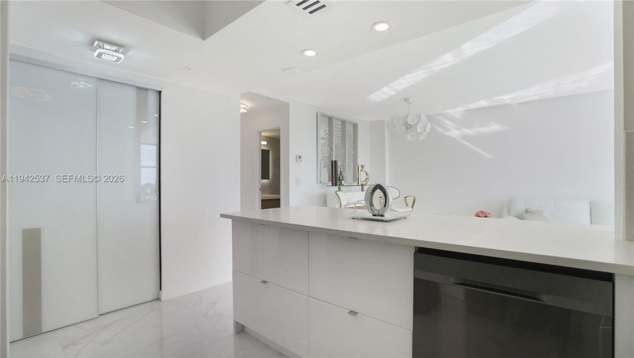 2017 S Ocean Dr, Unit 1206, Hallandale Beach, FL 33009 Photo