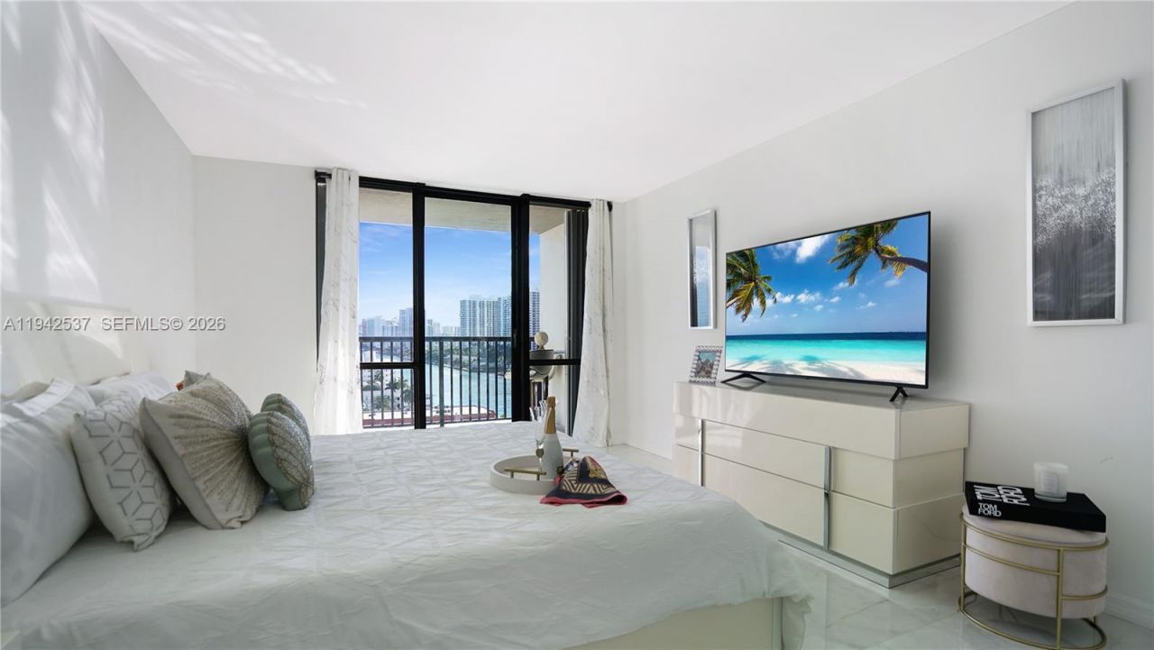 2017 S Ocean Dr, Unit 1206, Hallandale Beach, FL 33009 Photo