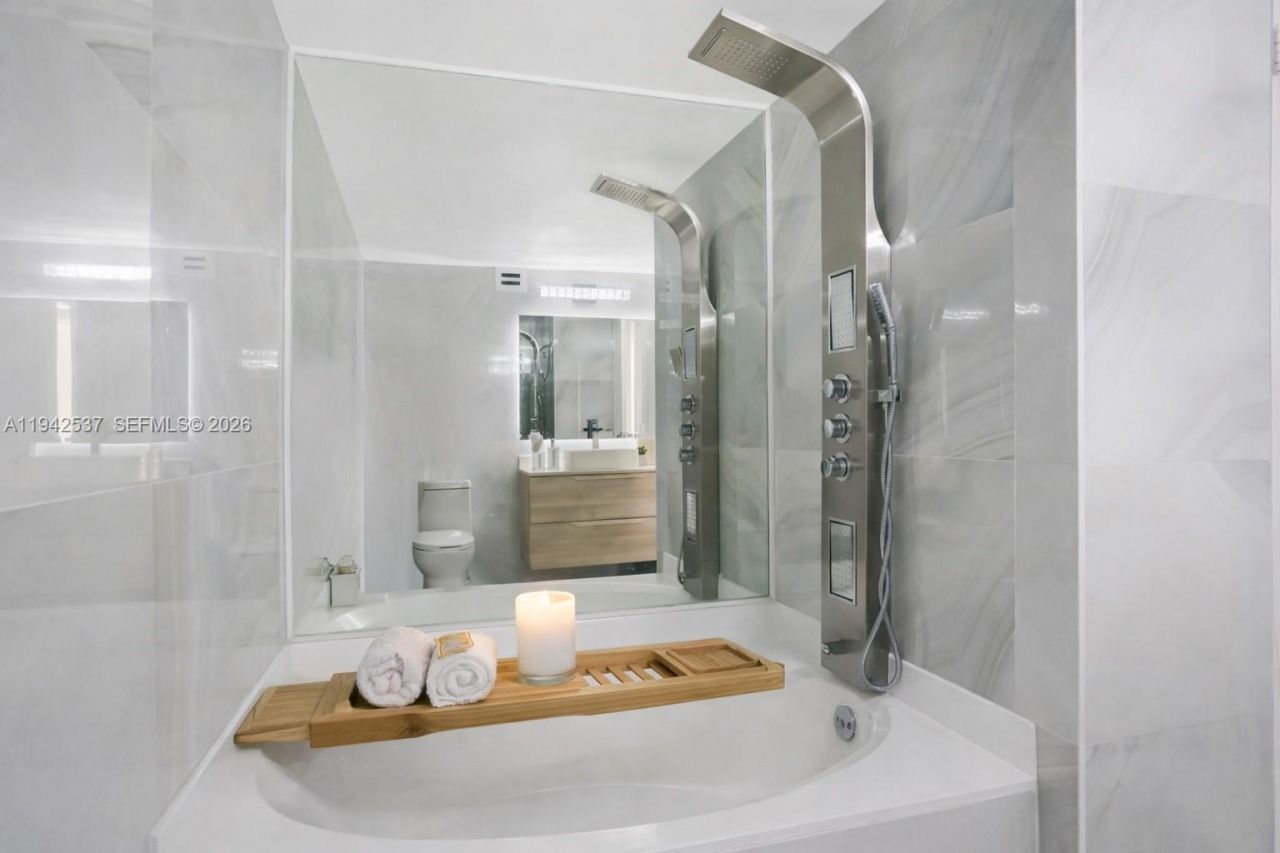 2017 S Ocean Dr, Unit 1206, Hallandale Beach, FL 33009 Photo