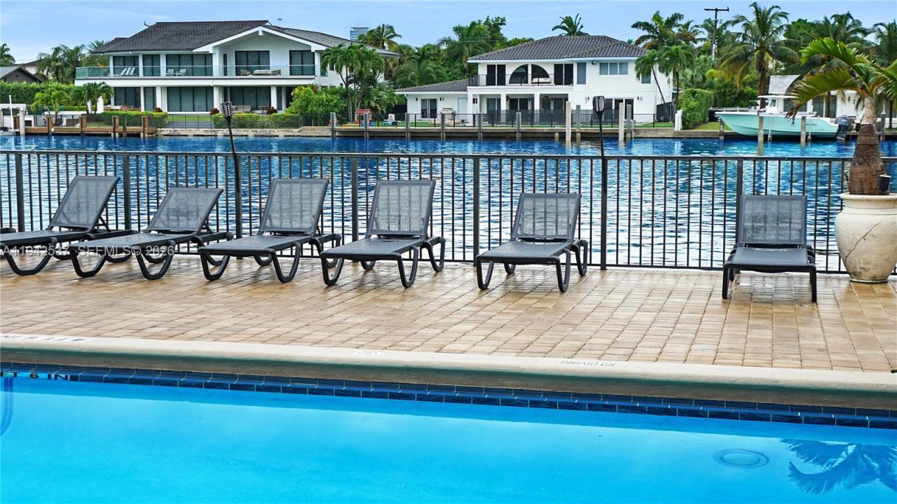 2017 S Ocean Dr, Unit 1206, Hallandale Beach, FL 33009 Photo