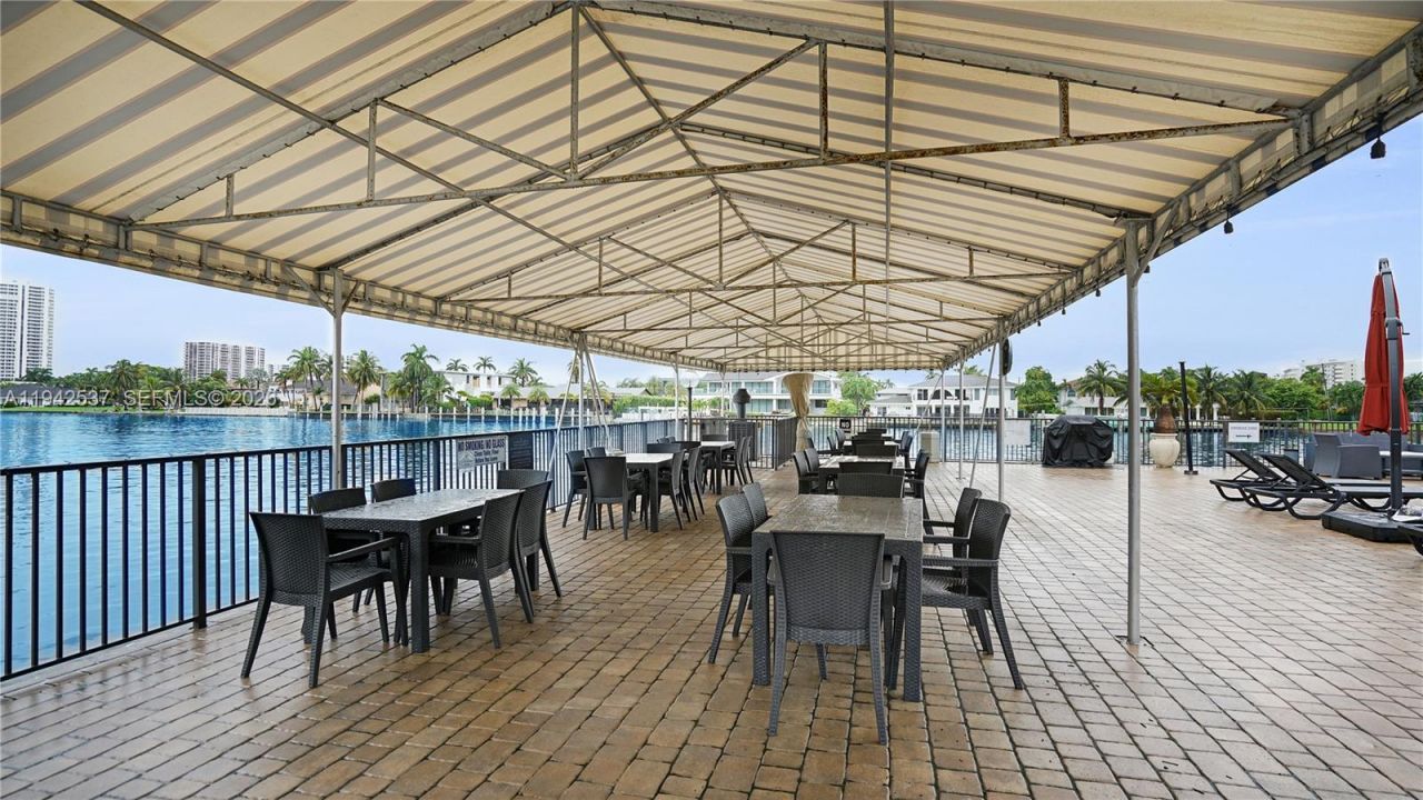 2017 S Ocean Dr, Unit 1206, Hallandale Beach, FL 33009 Photo