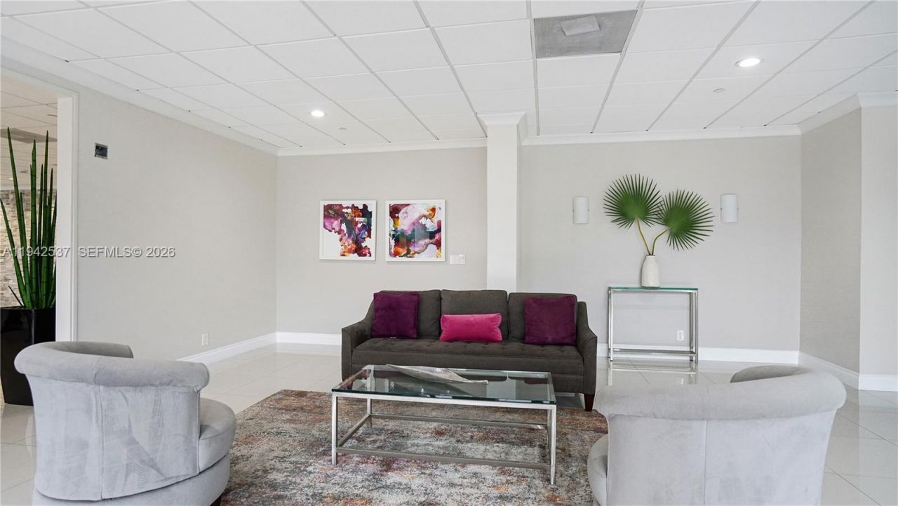 2017 S Ocean Dr, Unit 1206, Hallandale Beach, FL 33009 Photo